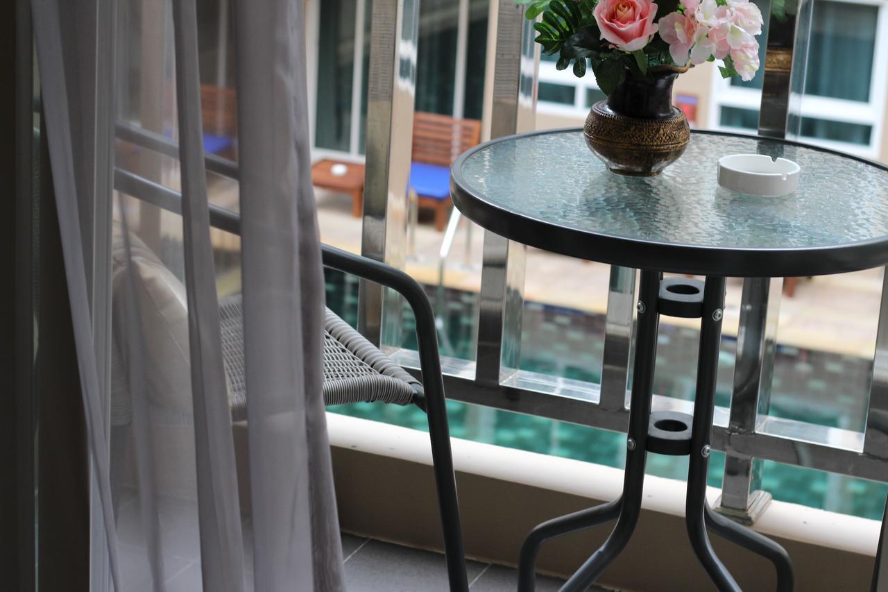 Le Bangkok Hotel Exterior photo